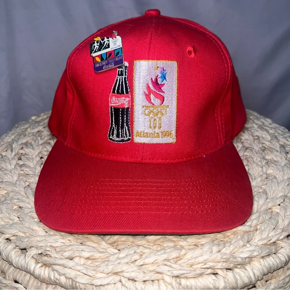 Vintage 1996 Atlanta Olympics Coca-Cola Snapback Hat Red Torch‎ Relay Pin USA